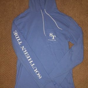 Super cute Southern Tide hooded long sleeve shirt